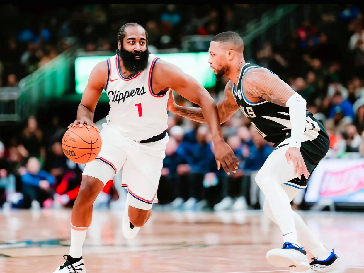 黄蜂陷入低谷，雄鹿连败，哈登球队命运悬念！