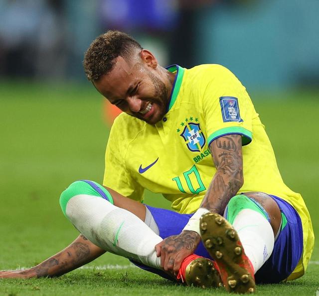 内马尔连续七场比赛得分超过问鼎冠军，塞尔维亚队挑战极限！