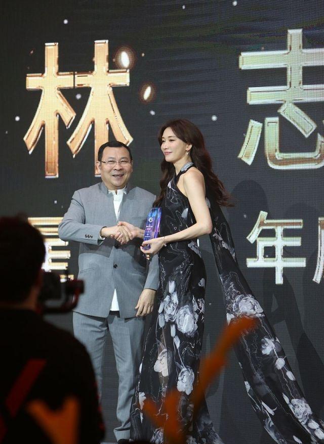 公牛带队取胜！，科维托娃重要时刻比赛规则变更观众掌声雷动(斯佳辉最新比赛时间)